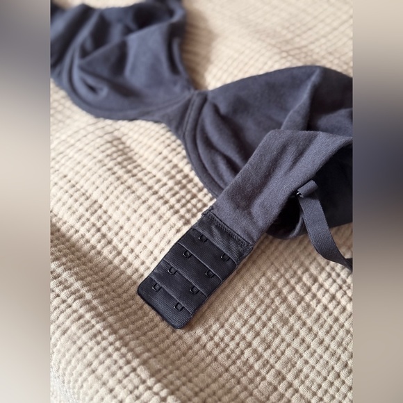 SKIMS Cotton Jersey T-Shirt Bra 32D - Picture 2 of 4